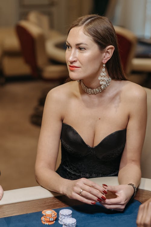 Makwan Amirkhani vs Theo Kolehmainen kohtaavat ICE CAGE 5 mestaruusottelussa