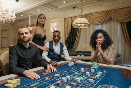Unibet Suomi harrastaa kekseliästä sponsorointia suomalaisjulkkiksilla